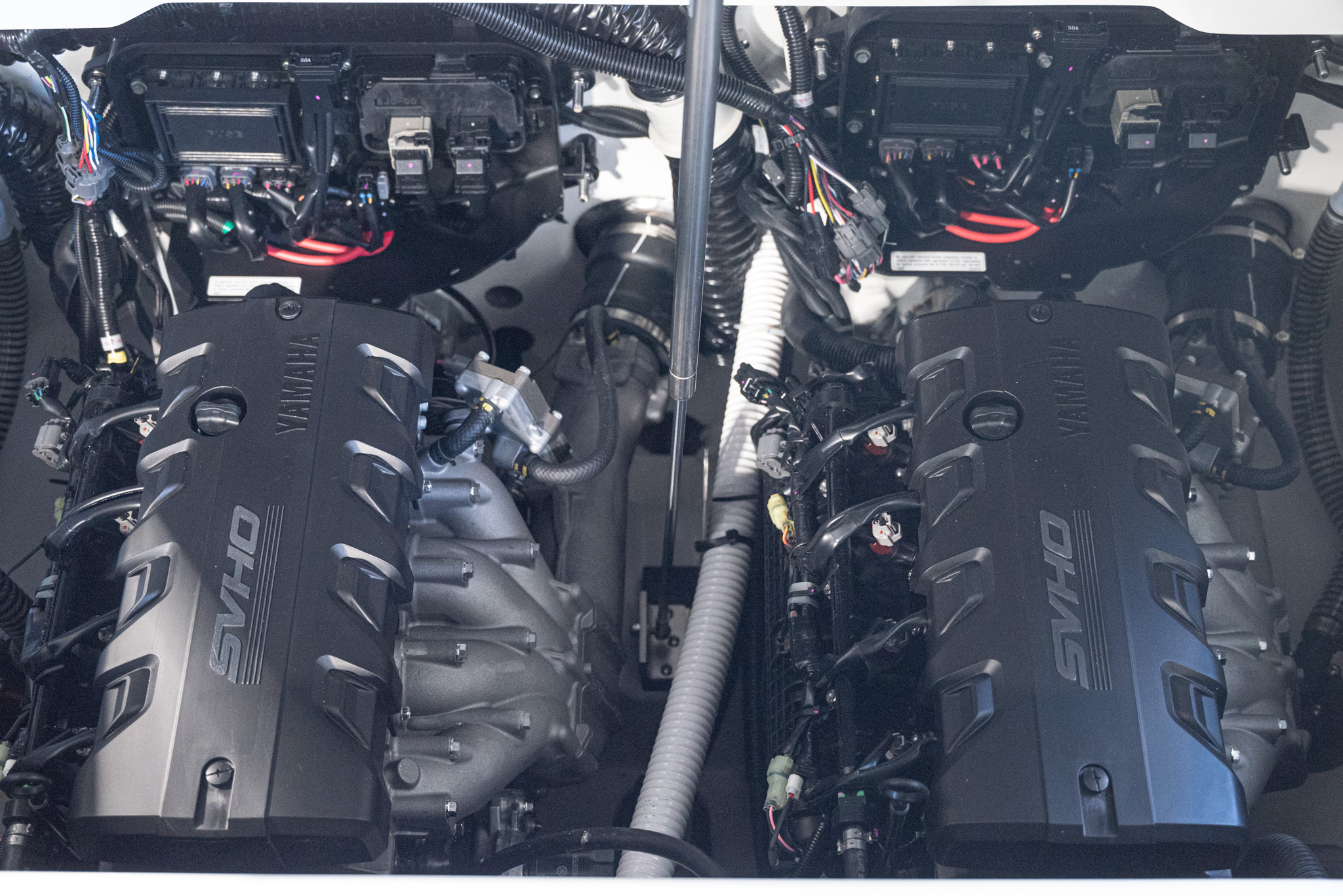 2026 Yamaha Boats 255XE BOAT