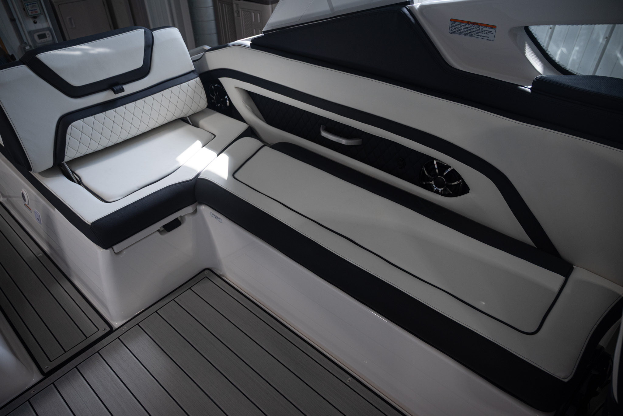 2026 Yamaha Boats 275SD BOAT