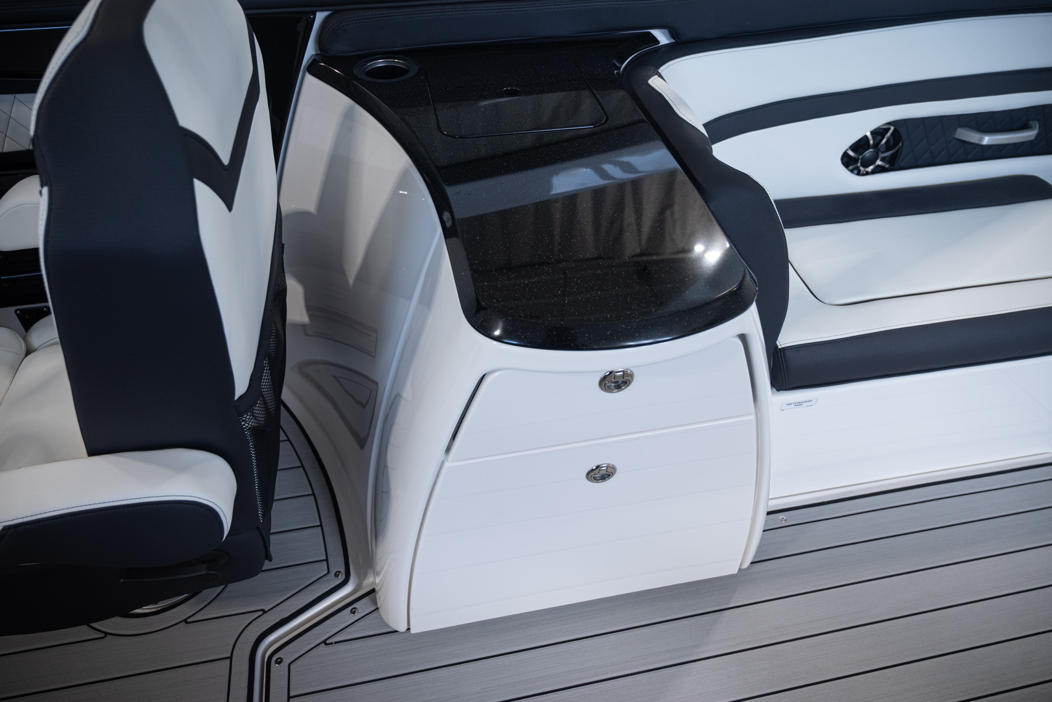 2026 Yamaha Boats 275SD BOAT