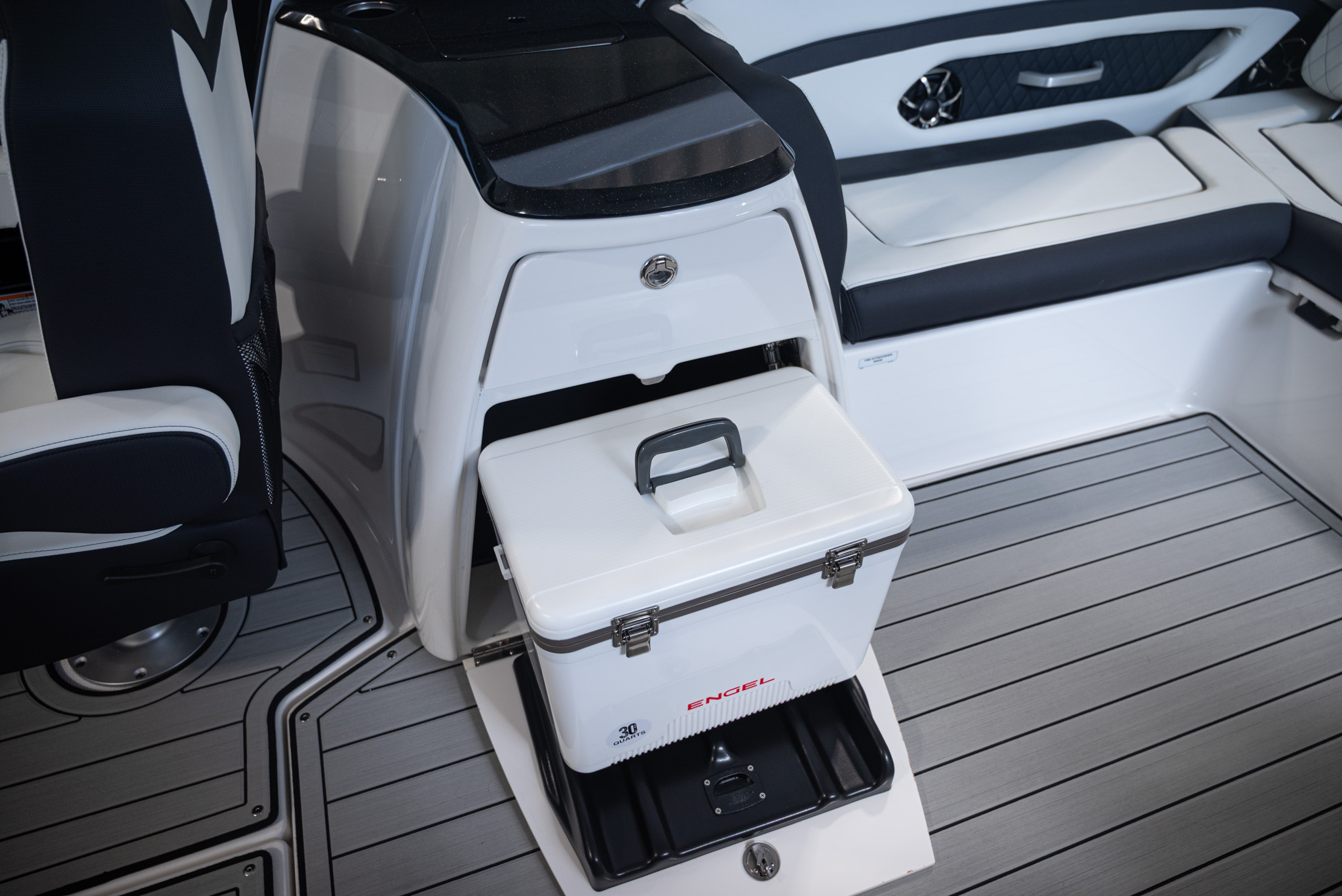 2026 Yamaha Boats 275SD BOAT