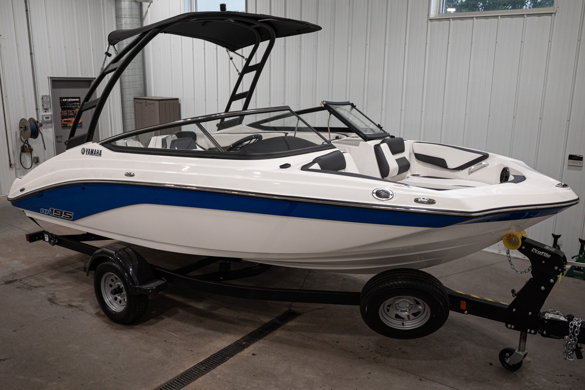 2026 Yamaha Boats AR195 BOAT
