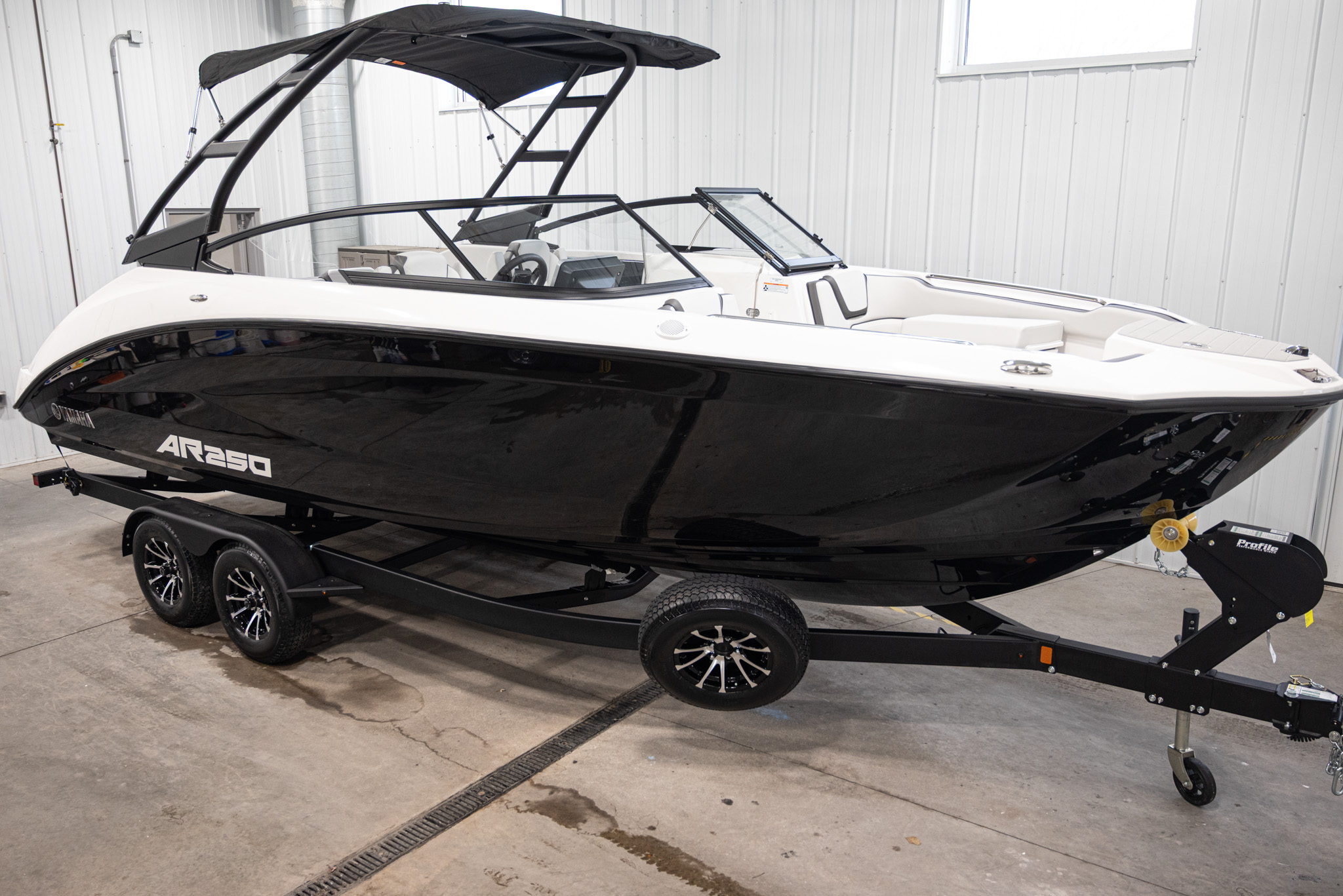 2026 Yamaha Boats AR250 BOAT