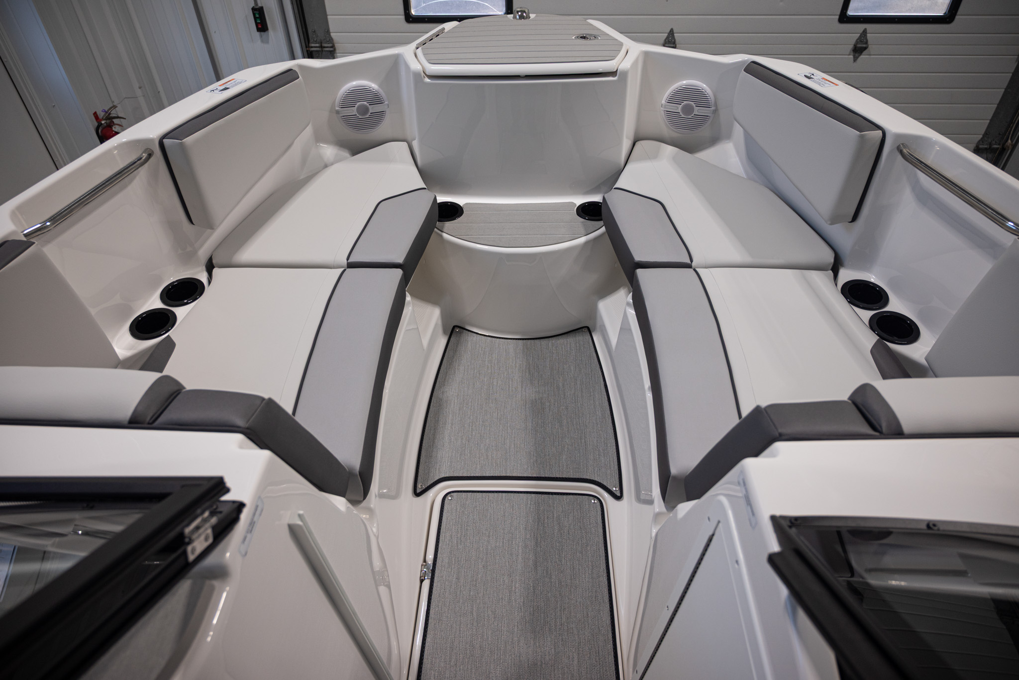 2026 Yamaha Boats AR220 BOAT