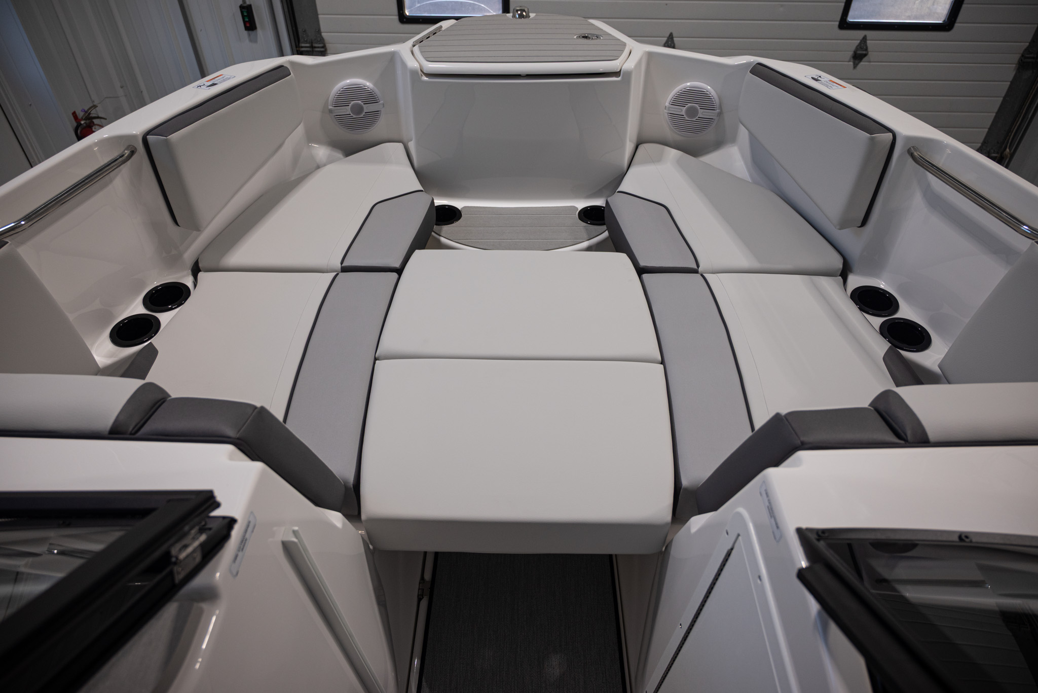 2026 Yamaha Boats AR220 BOAT