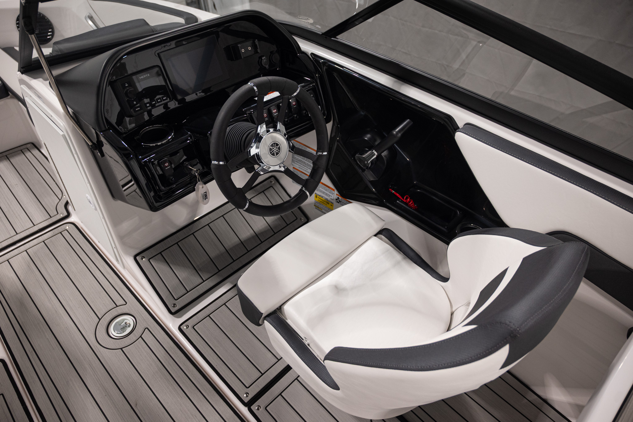 2026 Yamaha Boats 195S BOAT