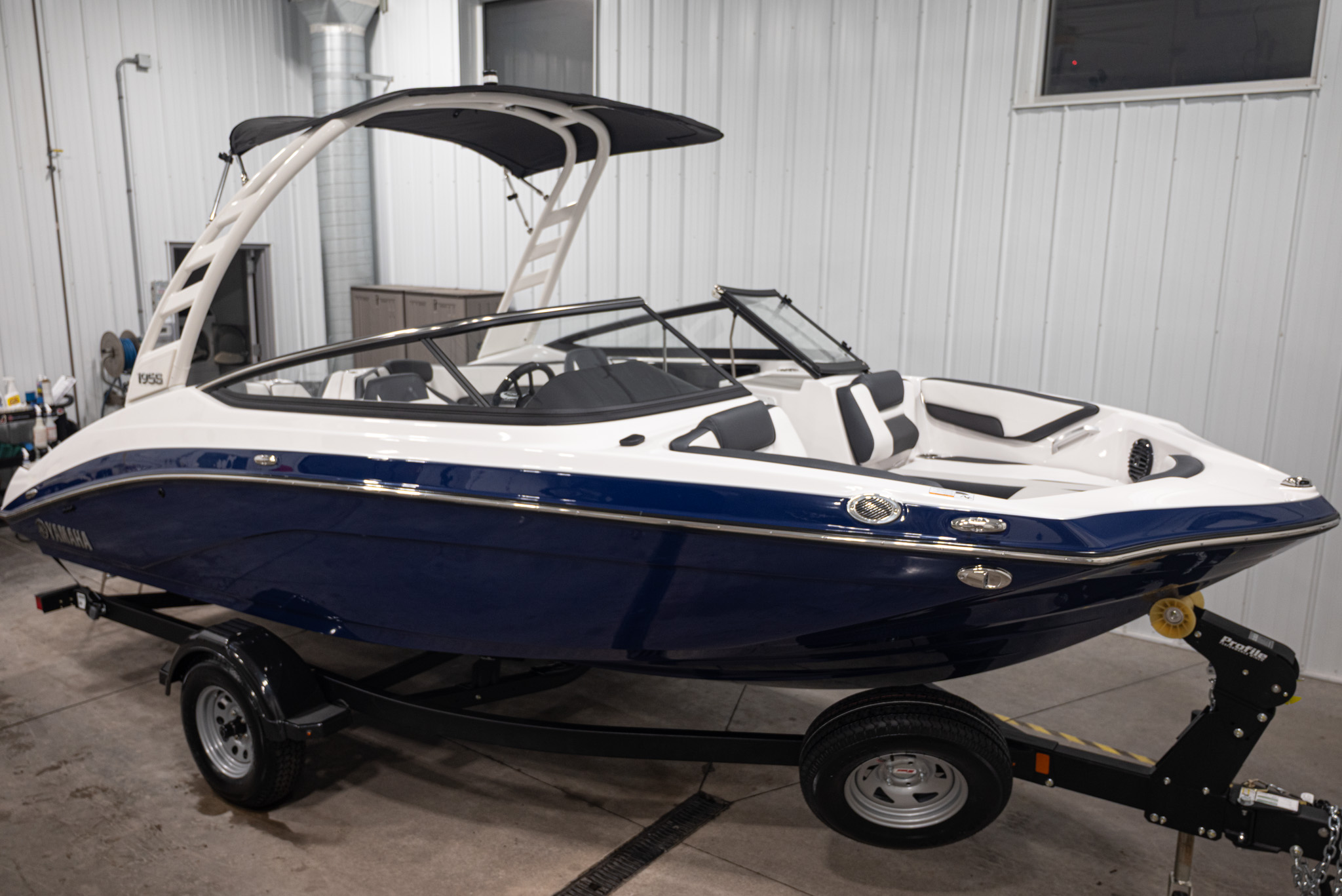 2026 Yamaha Boats 195S BOAT