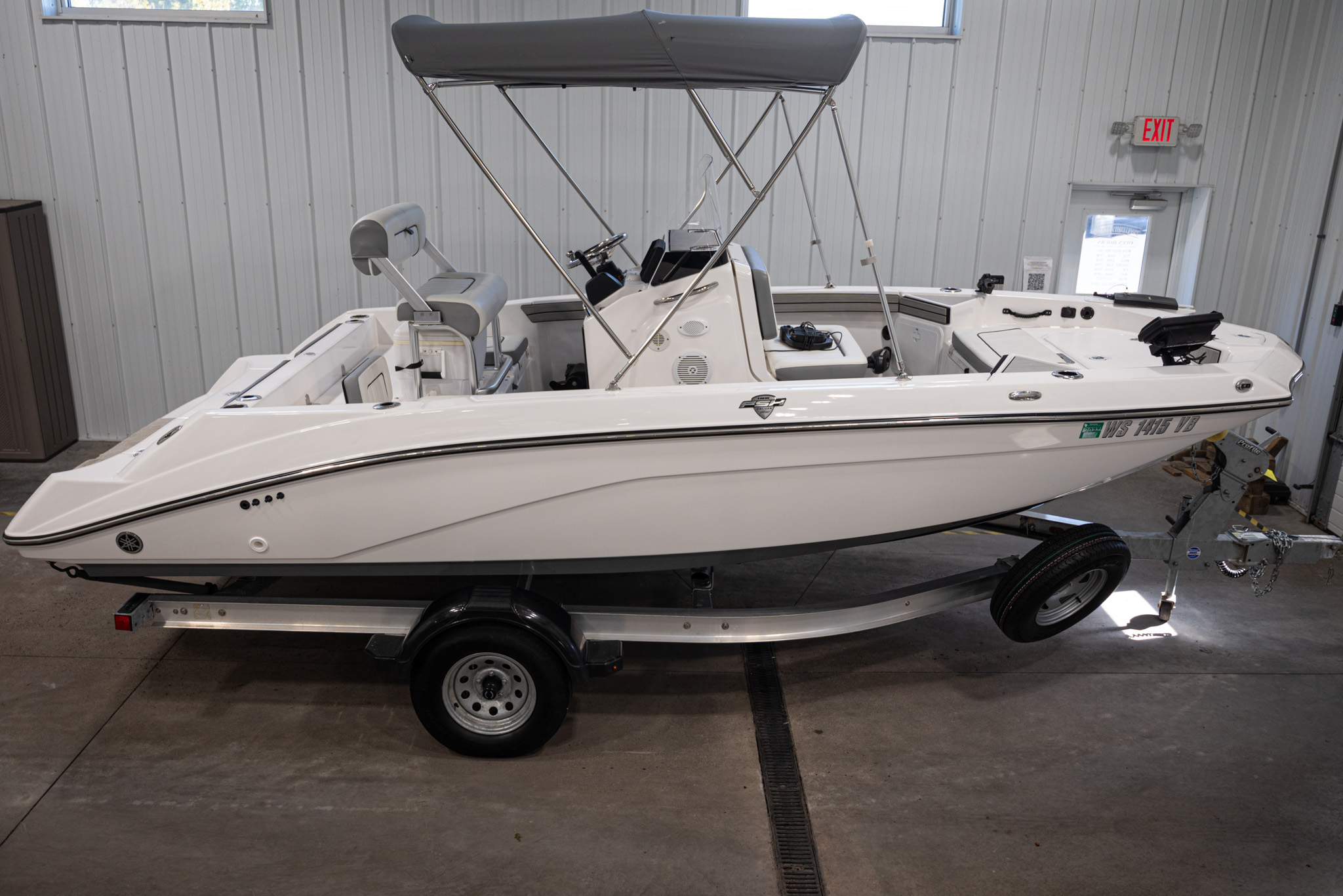2021 Yamaha Boats 195 FSH Deluxe BOAT