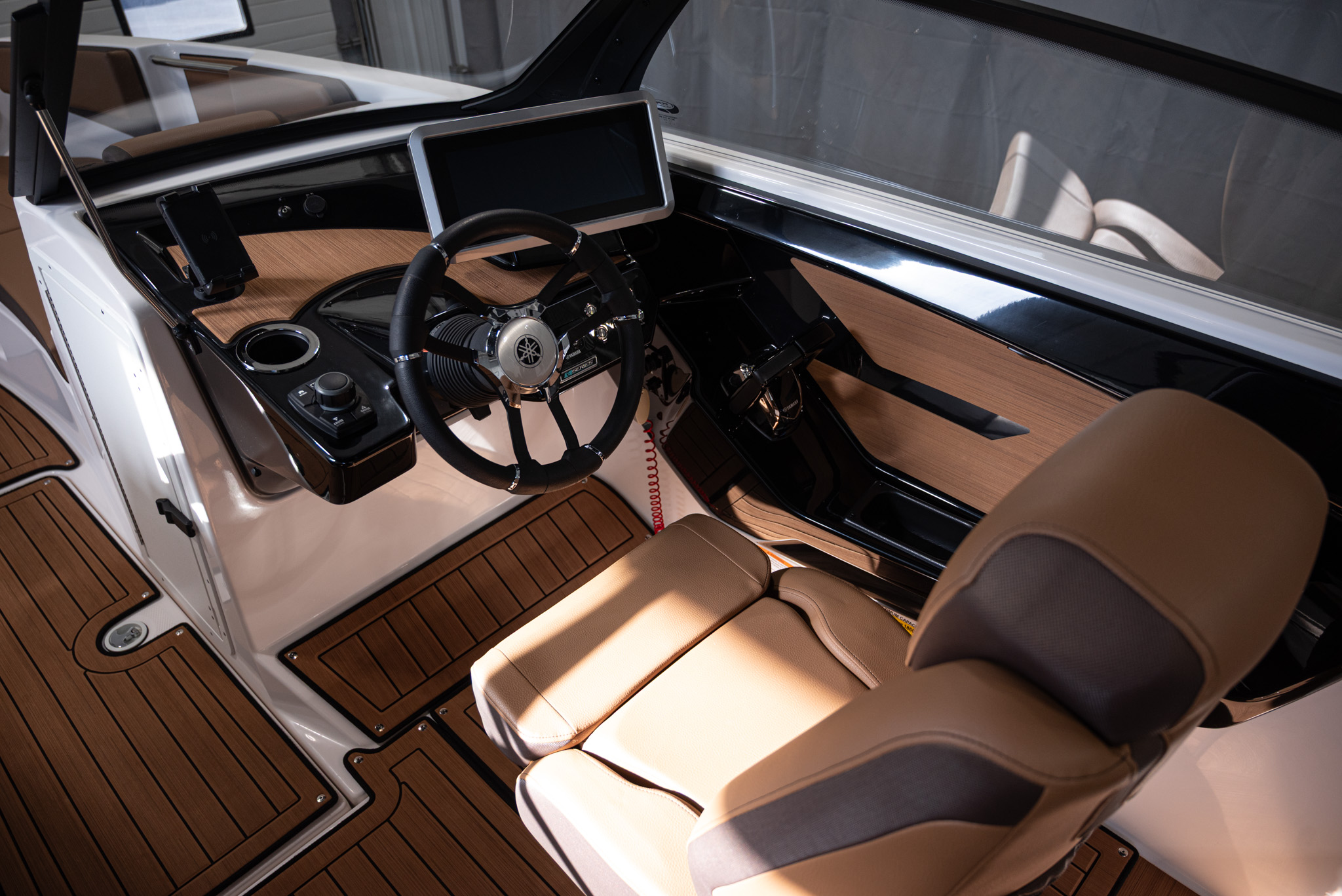 2024 Yamaha Boats 222SE BOAT