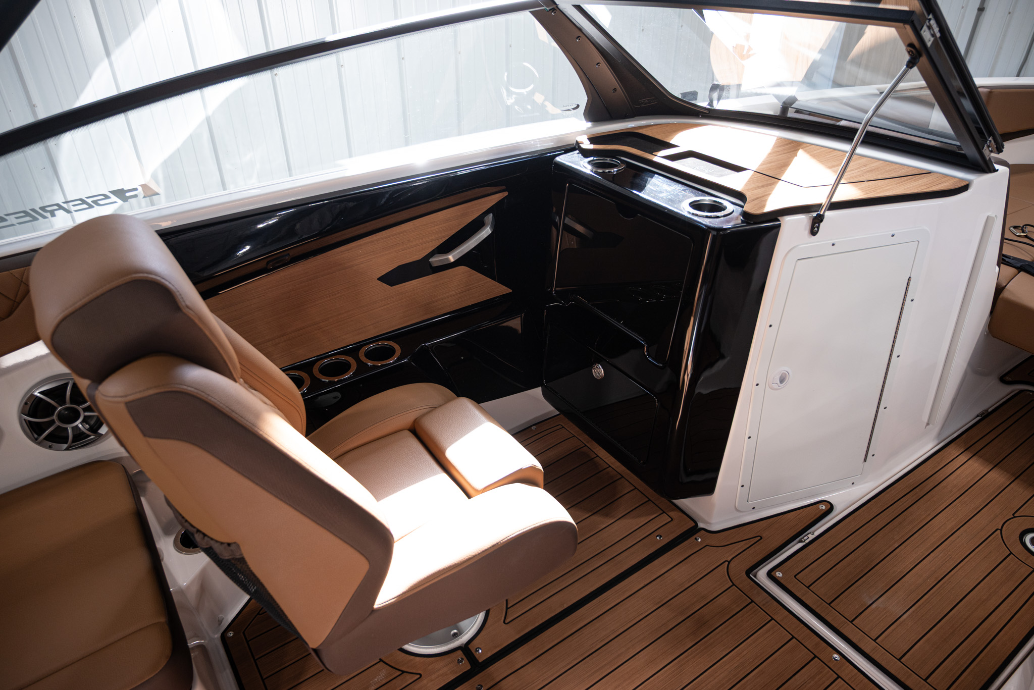 2024 Yamaha Boats 222SE BOAT