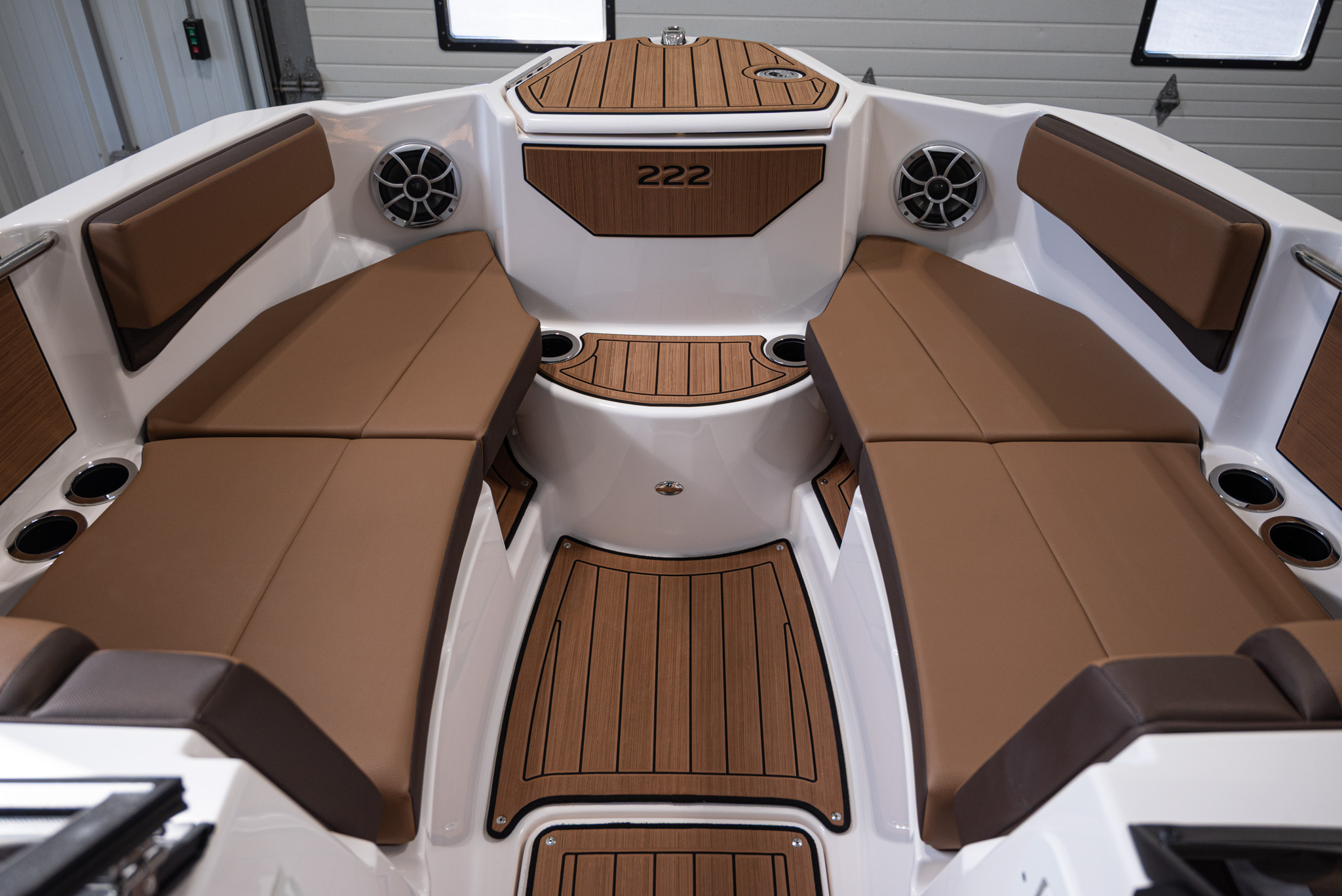 2024 Yamaha Boats 222SE BOAT