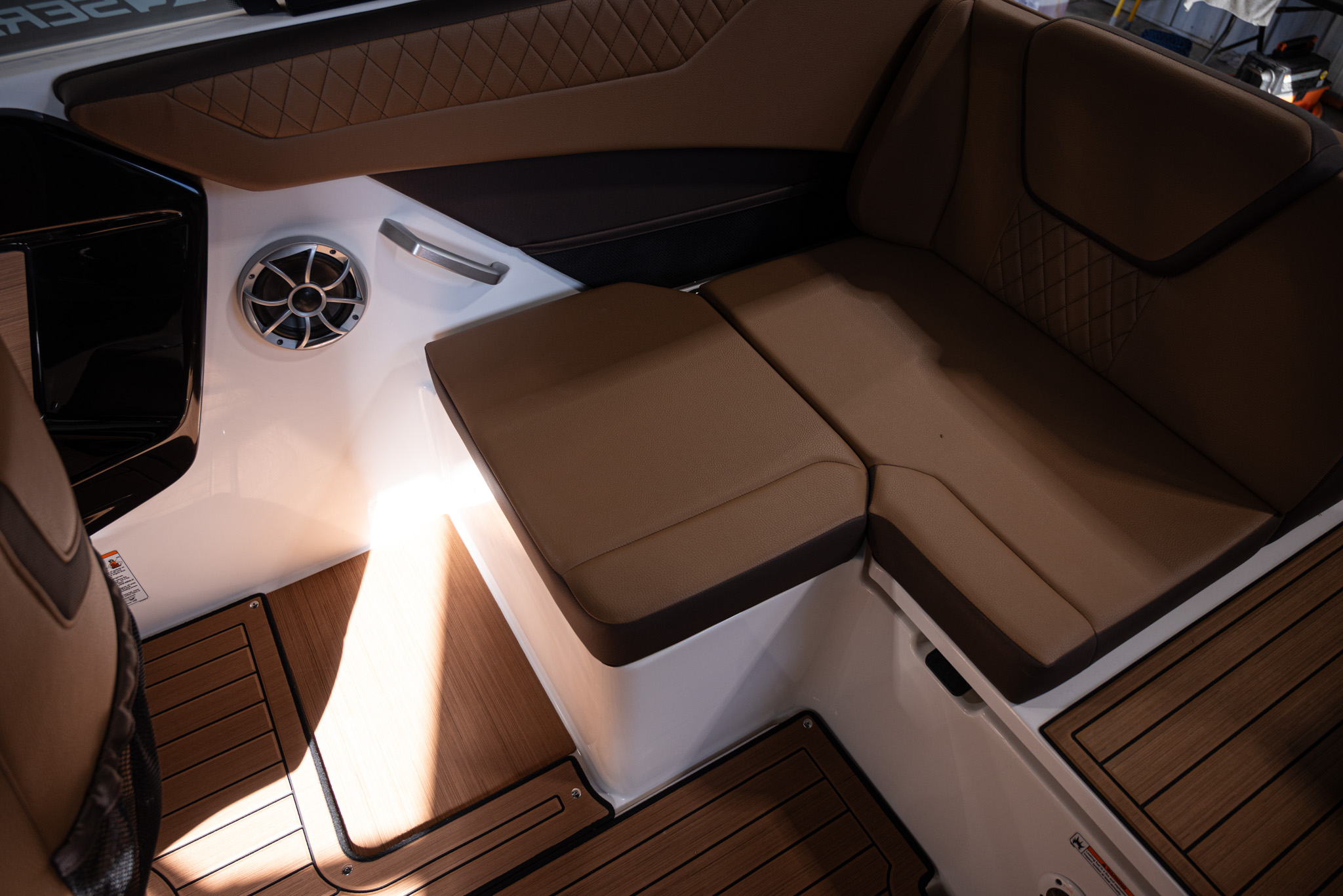 2024 Yamaha Boats 222SE BOAT