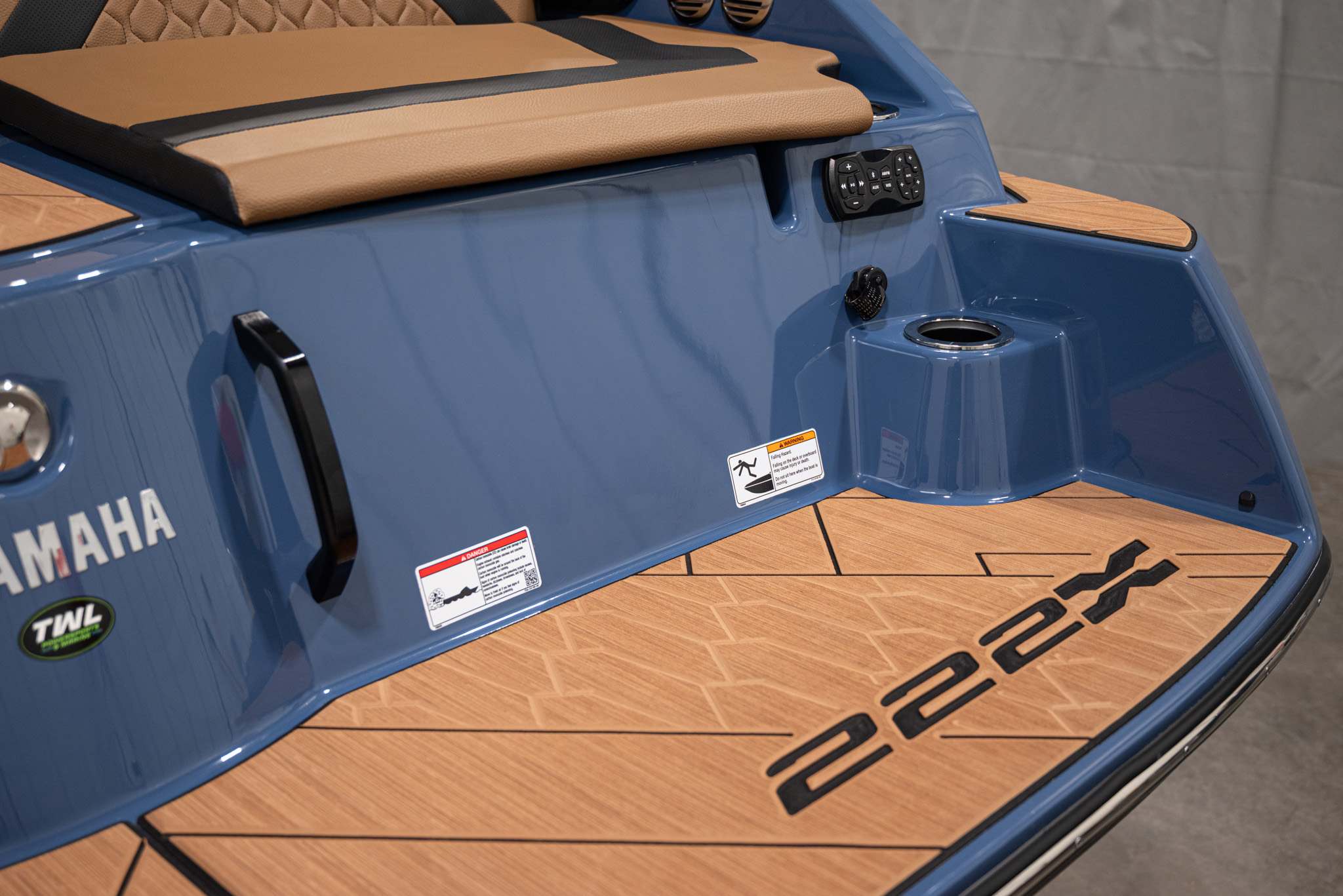 2026 Yamaha Boats 222XE BOAT