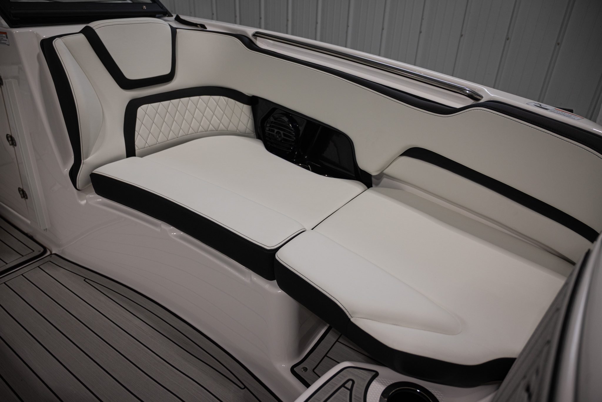 2027 Yamaha Boats 252SD BOAT